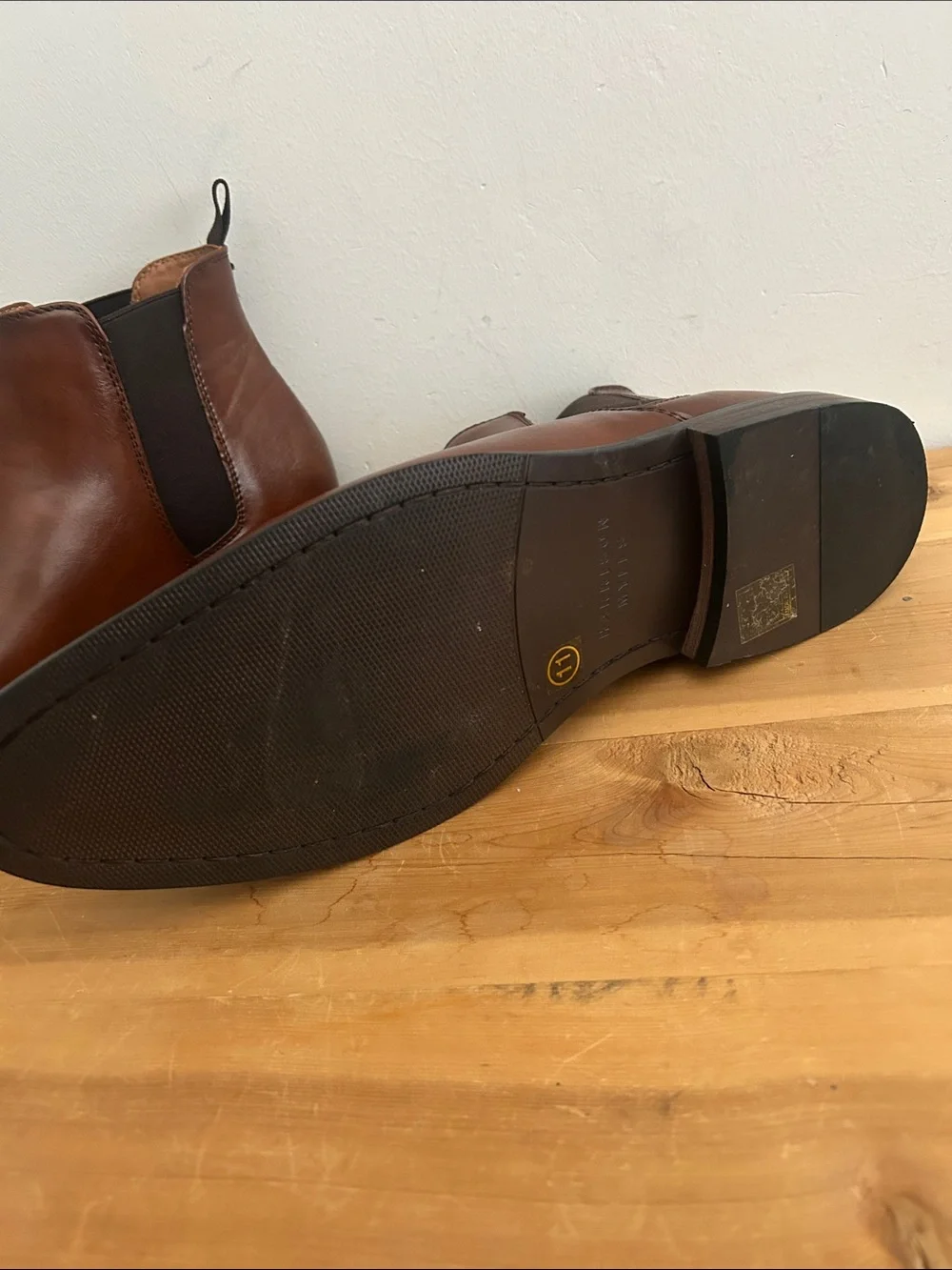 Men's Brown Leather Chukka Boots - Sleek Slip-On Style